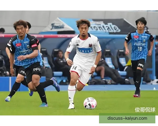 开云体育足球：全方位解析现代足球赛事的战略与技术发展