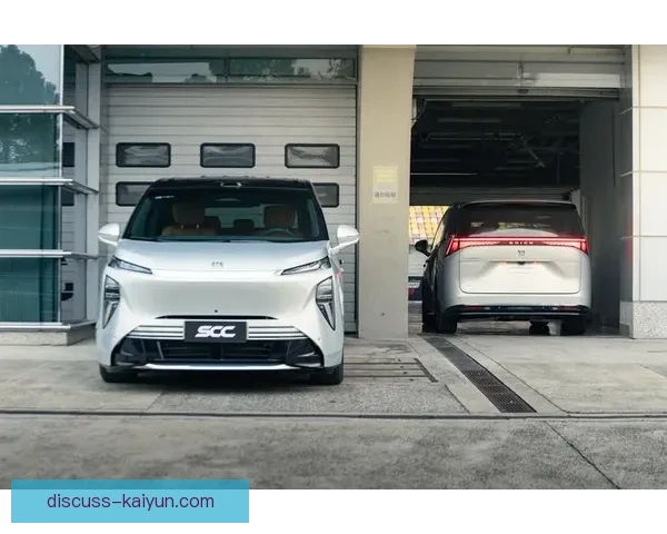 F1赛季最新战报揭秘车手排名与赛道精彩瞬间分析