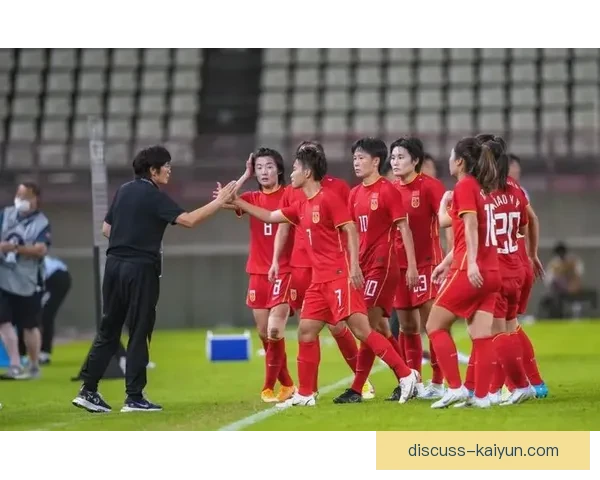 中国女足迎战日本队冲击亚运金牌 全力备战争取历史突破