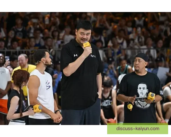 姚明再度出席国际篮球盛会 引领中国篮球新风向