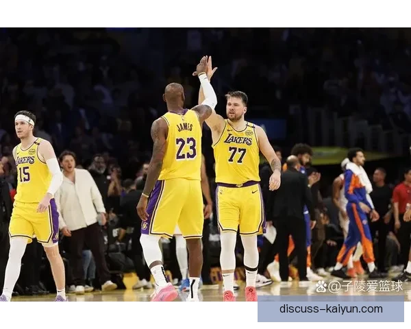 湖人詹姆斯复出带队逆转勇士掀起季后赛新高潮
